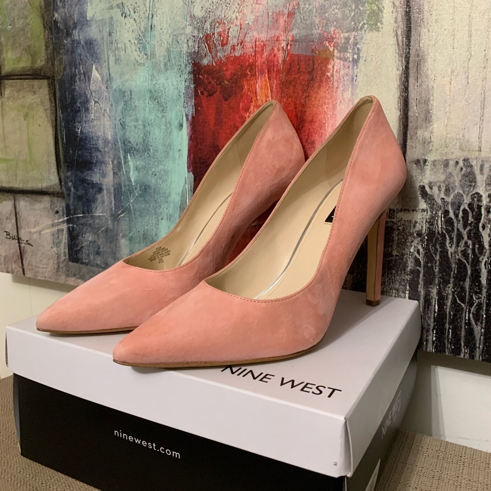 Nine West pump